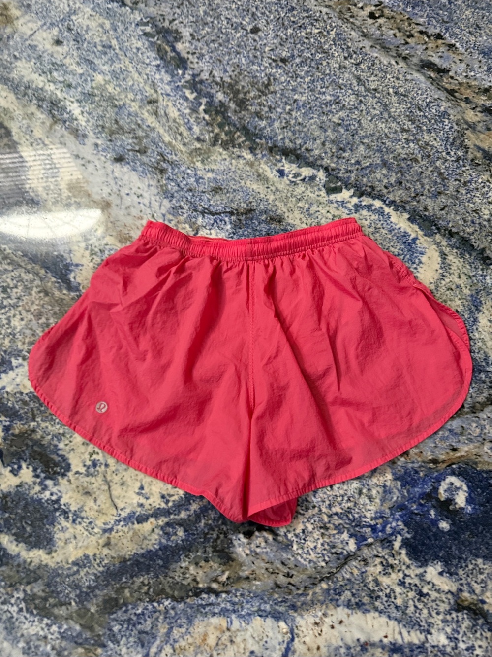 lululemon athletica Coral color Athletic Shorts Dolphin-Hem MR Run